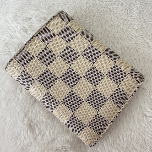 Louis Vuitton Victorine Wallet N64022 - Picture 9 of 16